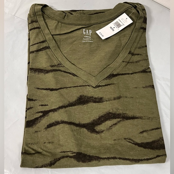 💥3/$15💥GAP Women’s Favorite V-Neck T-Shirt - Size S Petite Color Army Green - Picture 3 of 8